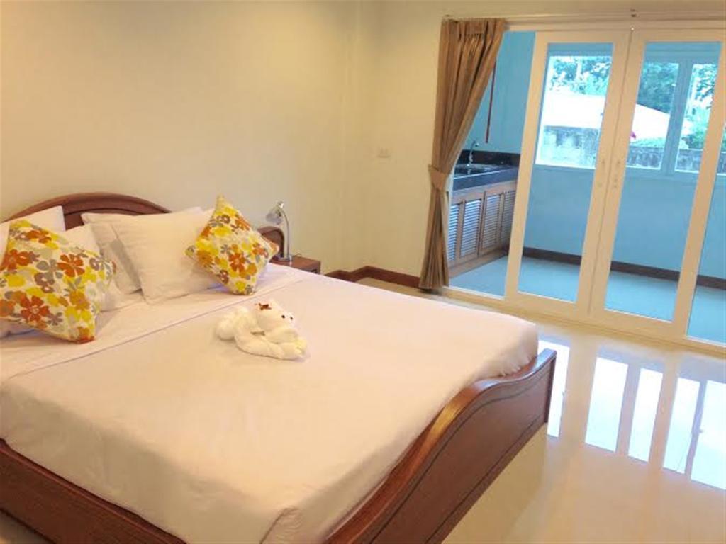 Siray House Aparthotel Phuket Екстериор снимка