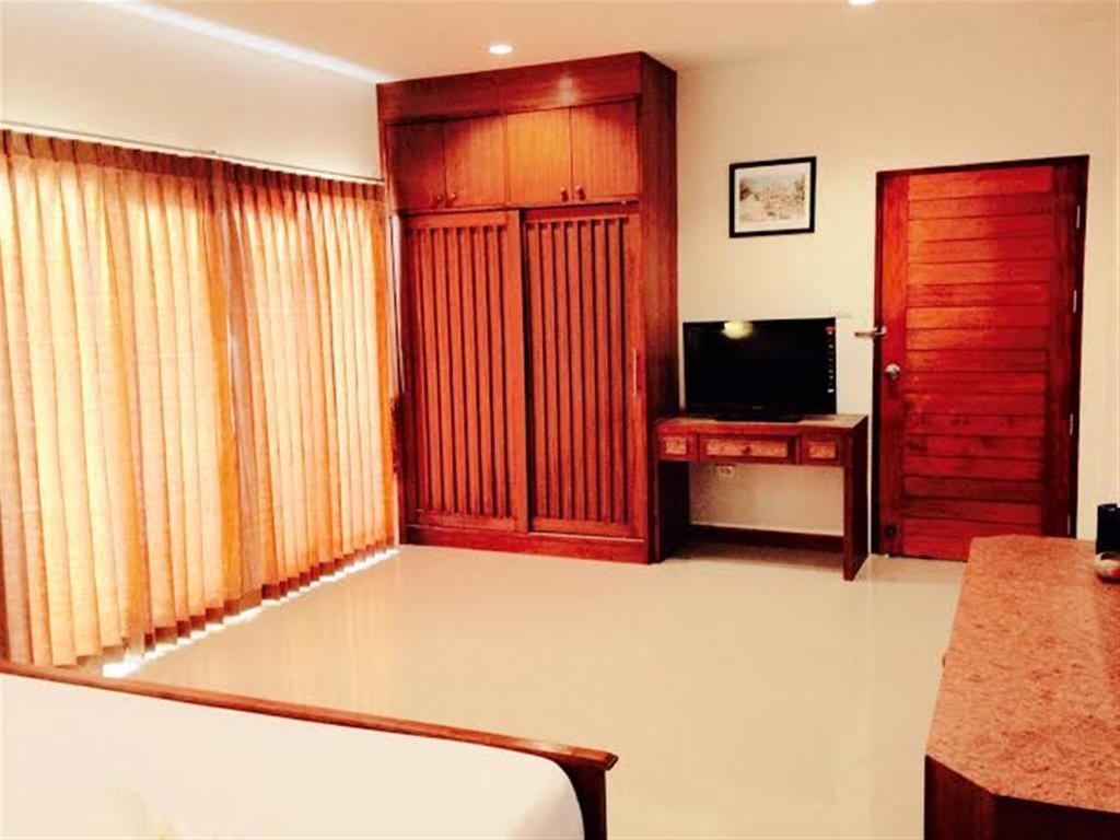 Siray House Aparthotel Phuket Стая снимка